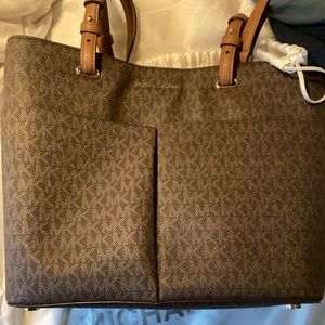 Brand new Michael Kors Bedford purse